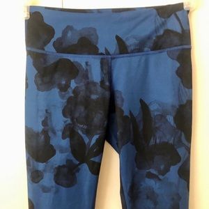 Lululemon size 4 full length leggings